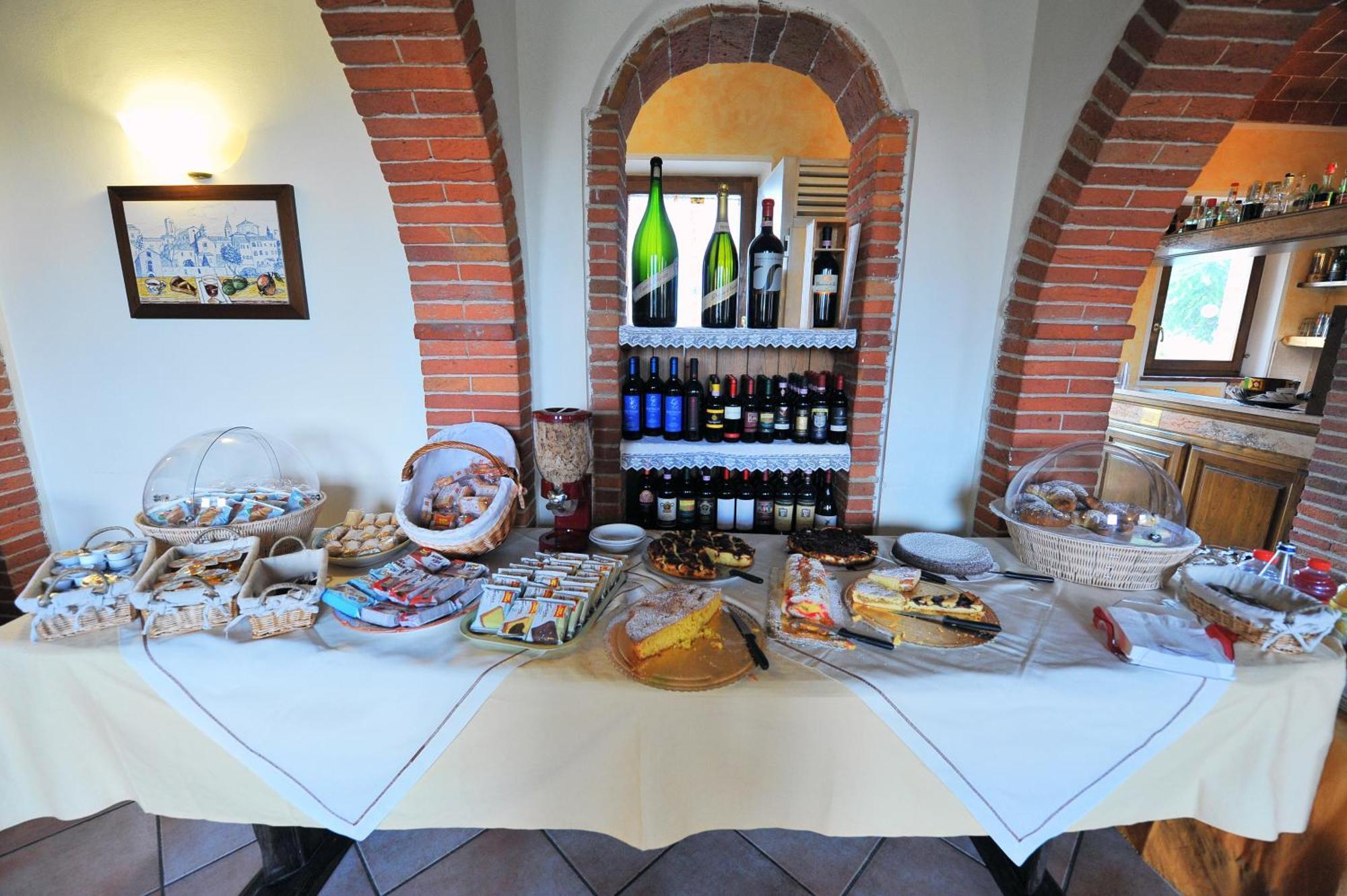 Albergo La Foresteria Bettolle Kültér fotó