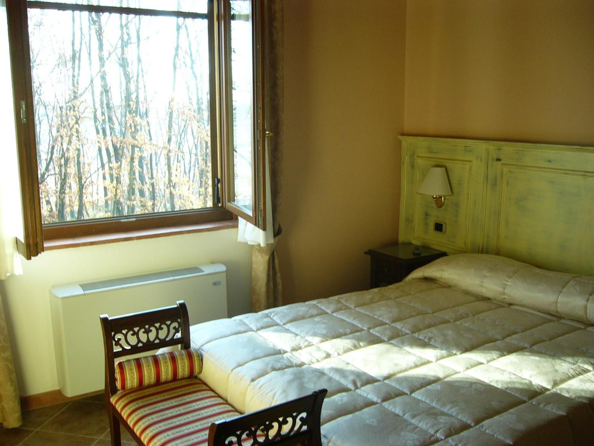 Albergo La Foresteria Bettolle Kültér fotó