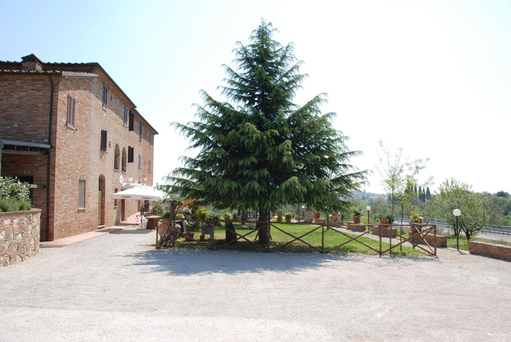 Albergo La Foresteria Bettolle Kültér fotó