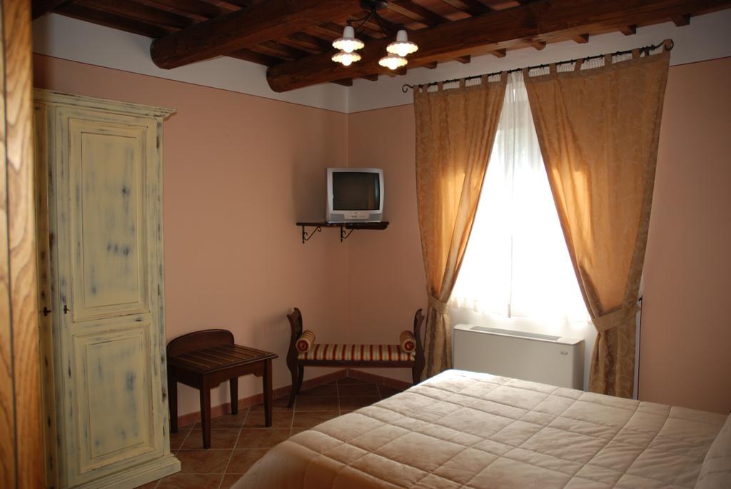Albergo La Foresteria Bettolle Kültér fotó