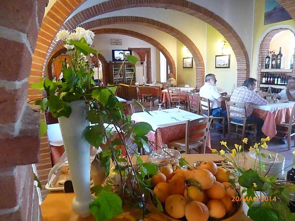 Albergo La Foresteria Bettolle Kültér fotó